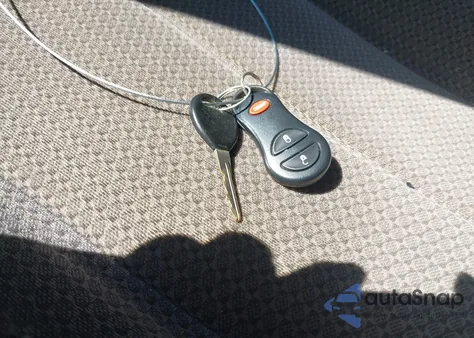 2005 Dodge Ram 1500 Slt/Laramie z USA, uszkodzony, nr VIN 1D7HA18D25S147869